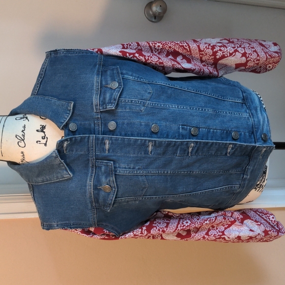 Jean vest with elephant sleeves